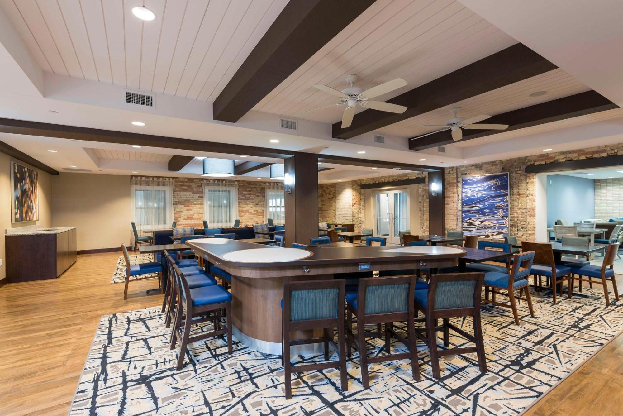 Homewood Suites By Hilton Grand Rapids Downtown Exterior foto