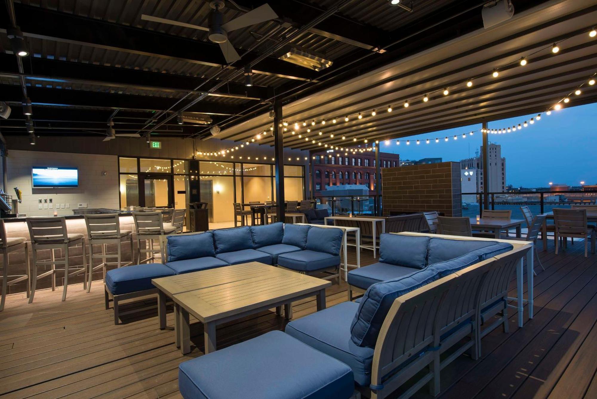 Homewood Suites By Hilton Grand Rapids Downtown Exterior foto