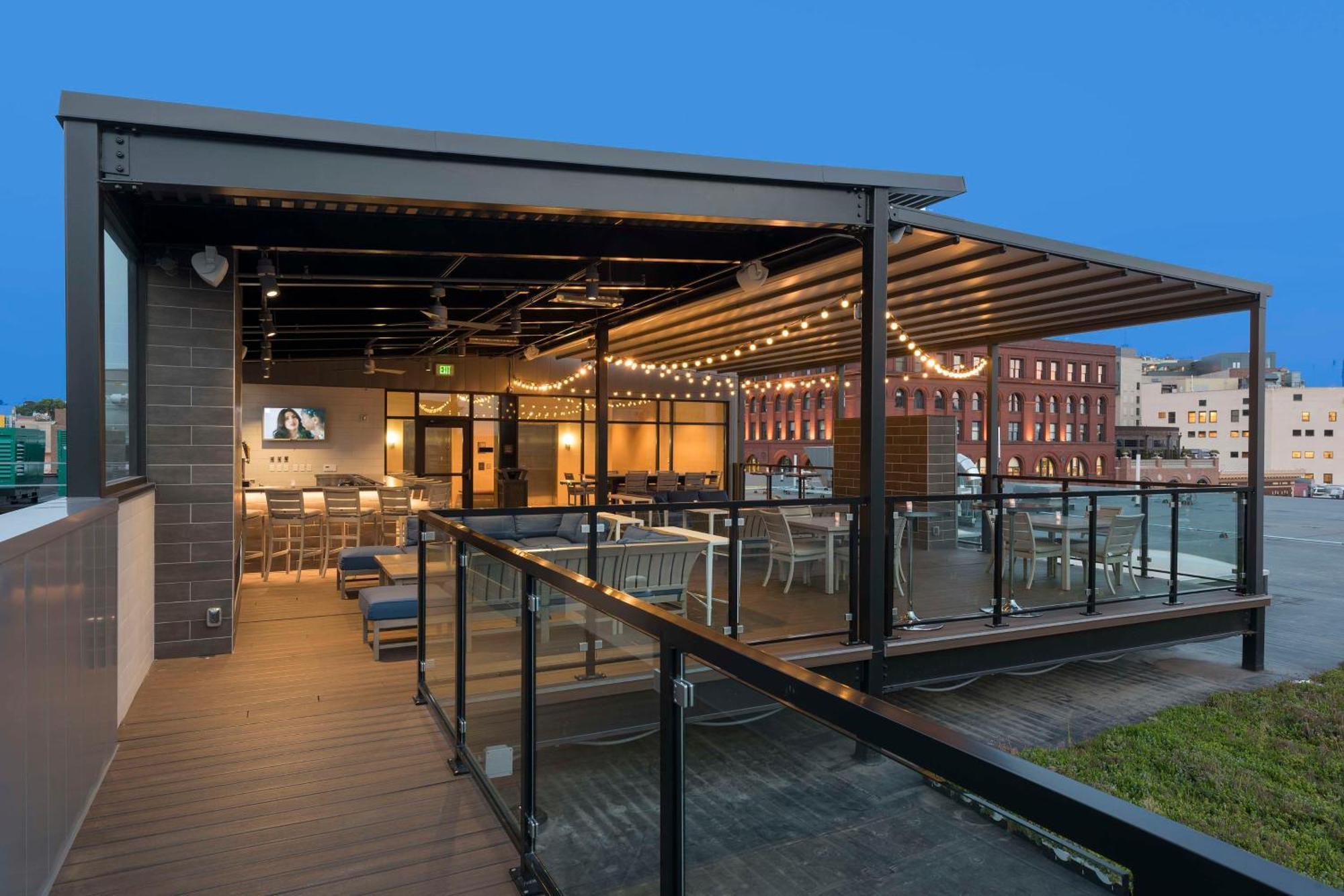 Homewood Suites By Hilton Grand Rapids Downtown Exterior foto